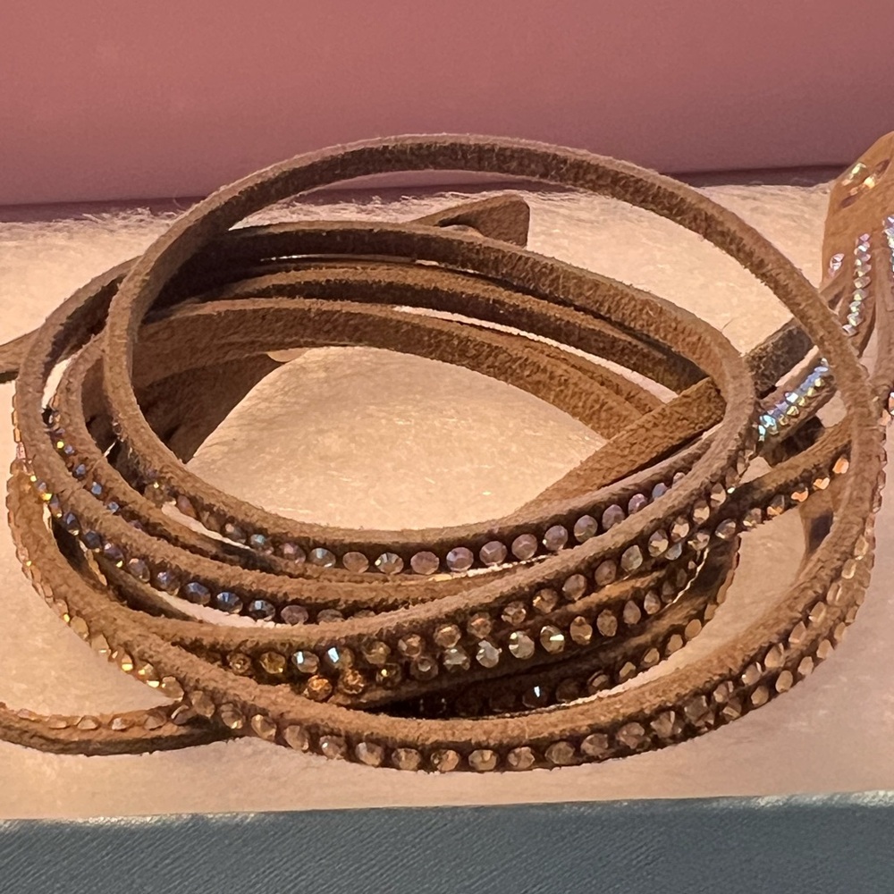 Touchstone by Swarovski Wrap Star bracelet bundle.
Taupe and Black